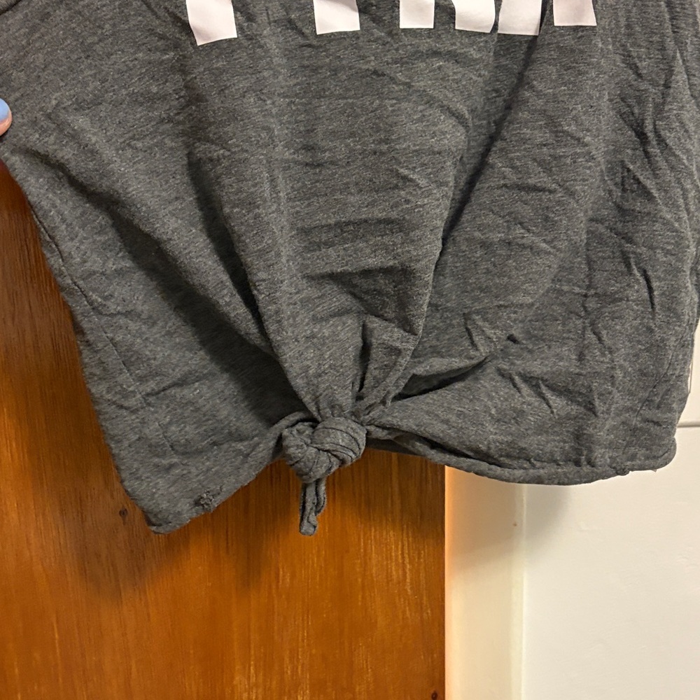 PINK Victoria's Secret Gray Muscle Tee - Picture 4 of 5